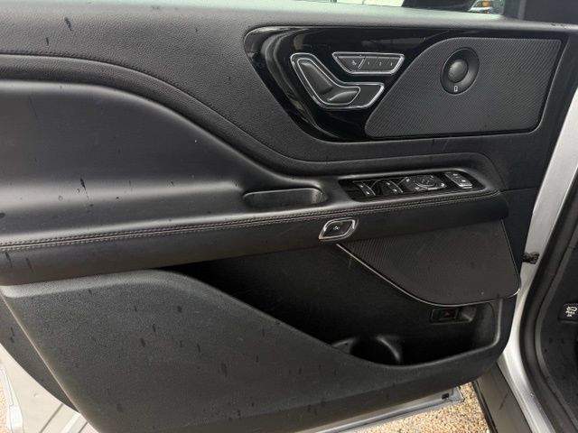Used 2021 Lincoln Aviator Reserve w/ Elements Package Plus RWD image 16