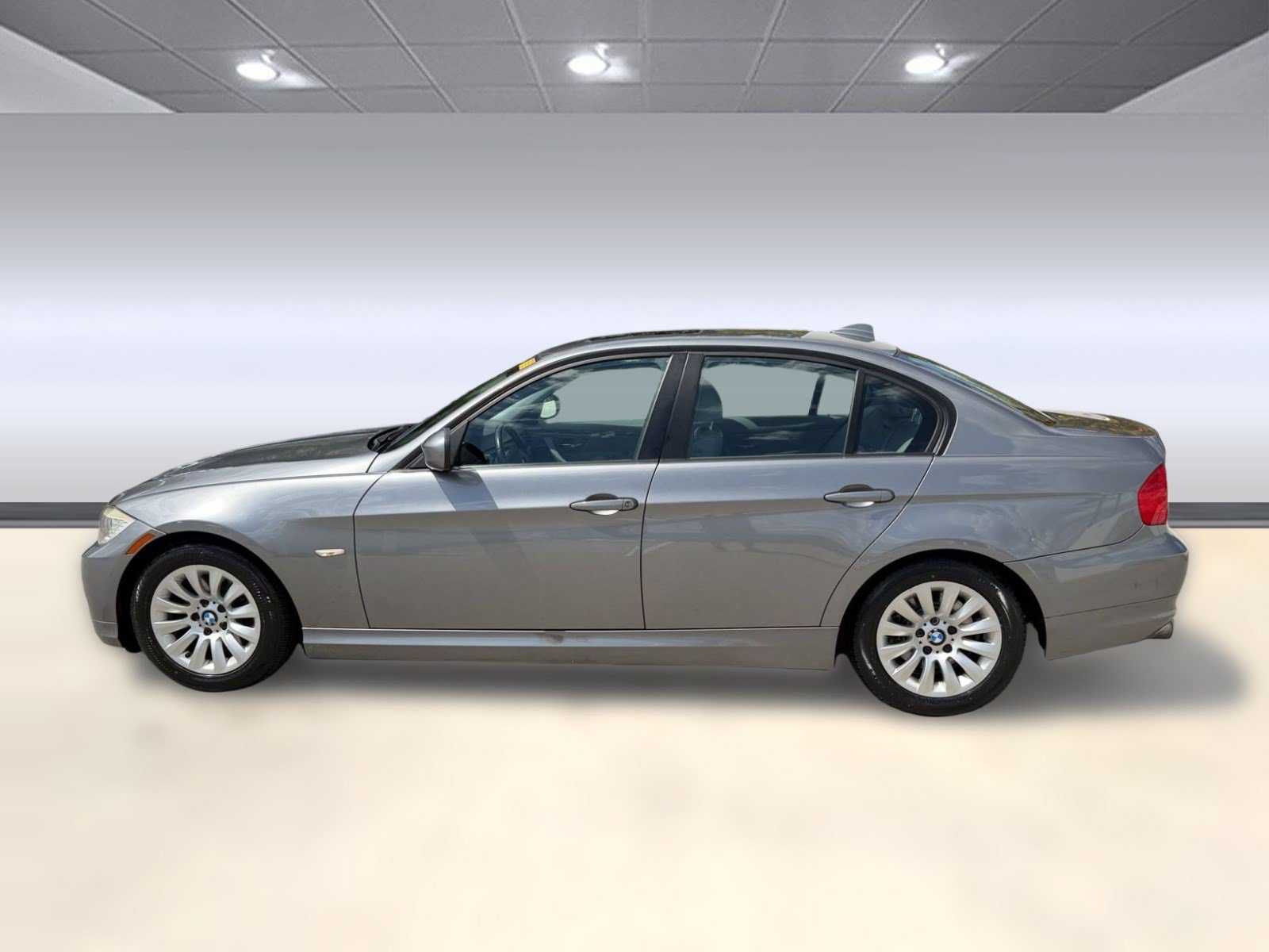 Used 2009 BMW 328i Sedan RWD image 2