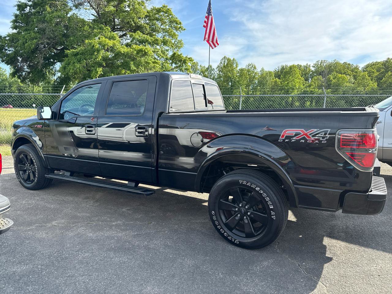 Used 2014 Ford F150 FX4 w/ Equipment Group 402A Luxury AWD/4WD image 25