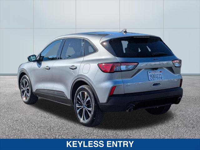 Certified 2022 Ford Escape SE w/ SE Sport Appearance Package image 3
