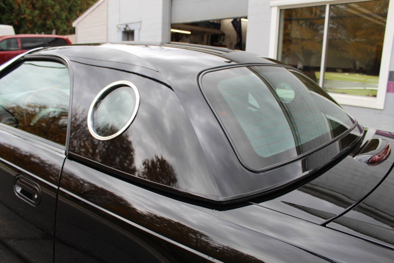 Used 2003 Ford Thunderbird image 25