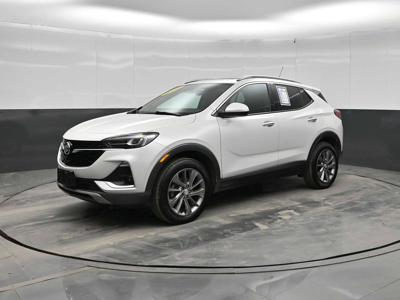 Used 2022 Buick Encore GX Essence w/ Experience Buick Package AWD/4WD image 4