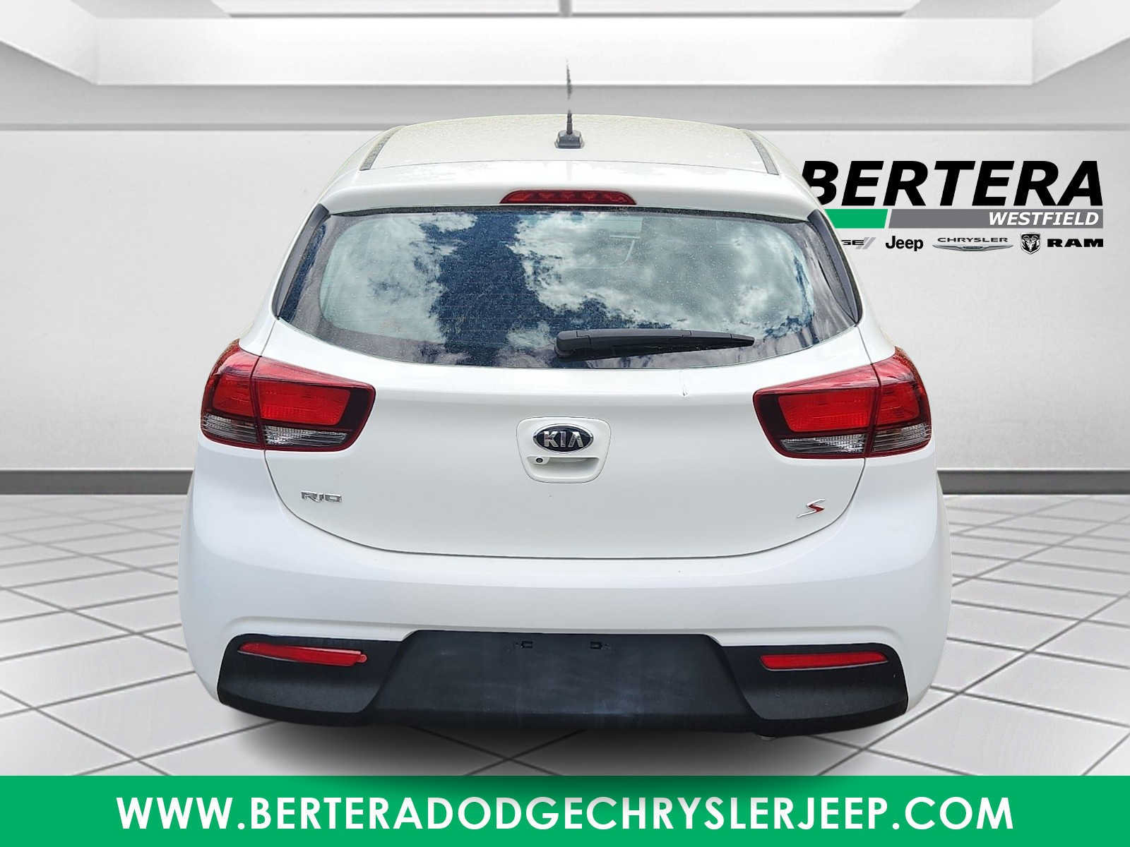 Used 2020 Kia Rio S FWD image 5