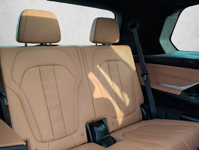 Used 2020 BMW X7 M50i AWD/4WD image 22