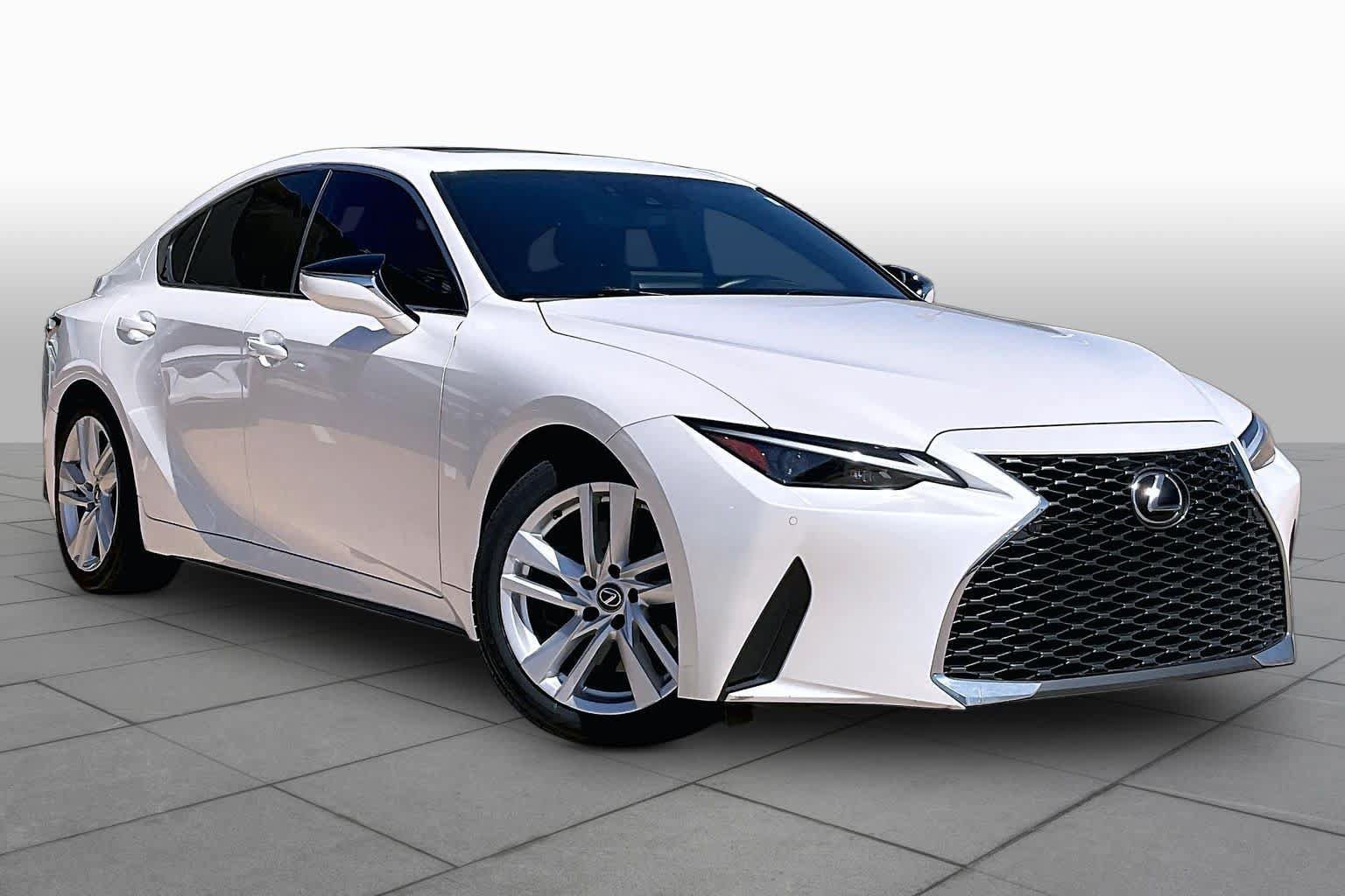 Used 2024 Lexus IS 300 w/ Comfort Package RWD image 4