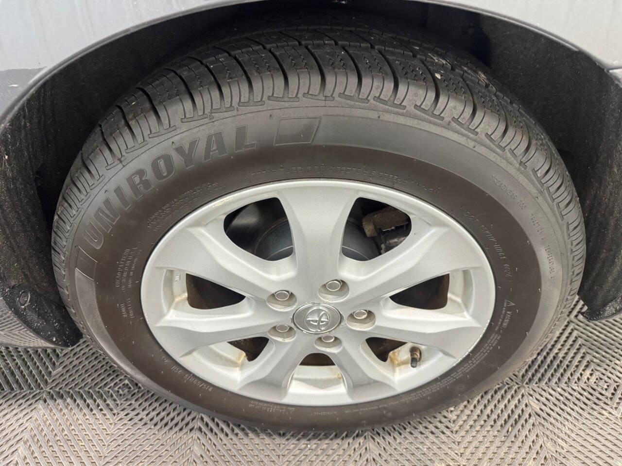 Used 2011 Toyota Camry LE w/ LE Extra-Value Pkg image 37