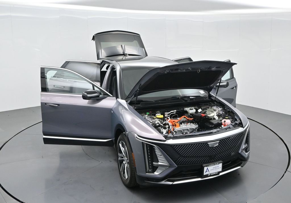 Used 2025 Cadillac Lyriq Luxury image 40