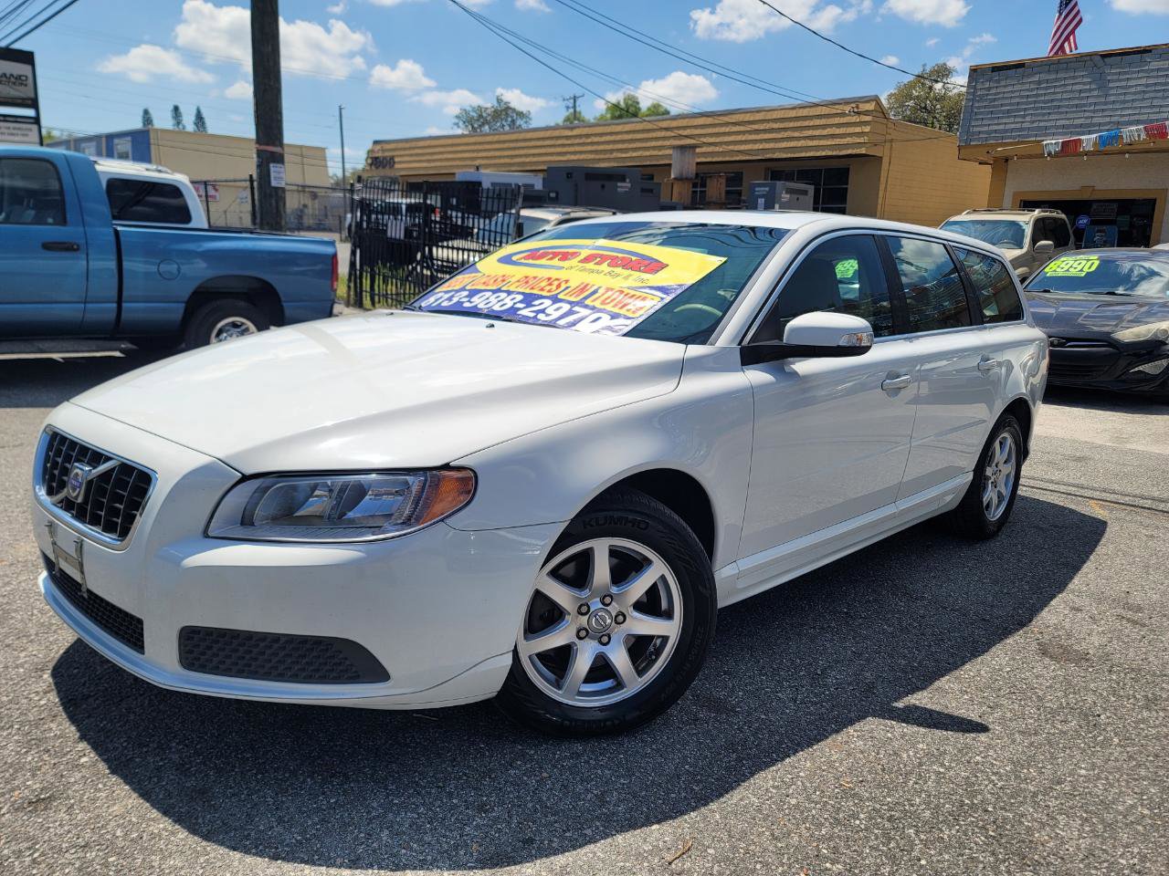 Used 2008 Volvo V70 image 3