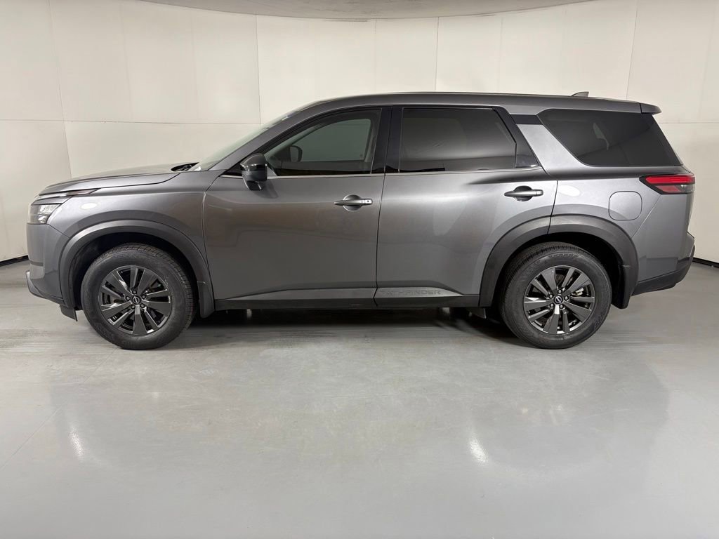 Used 2023 Nissan Pathfinder S FWD image 5