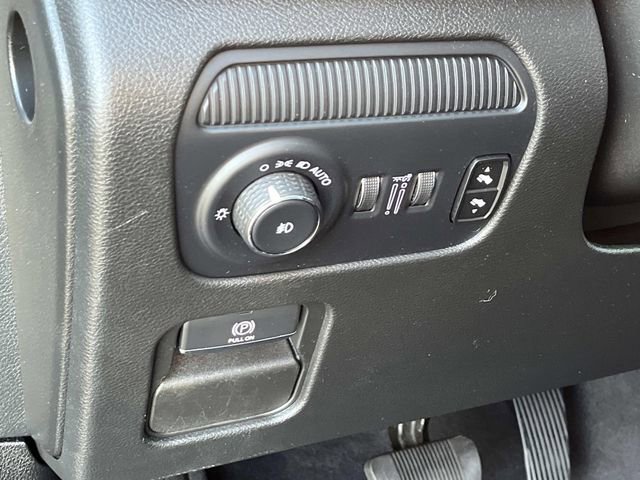 Used 2024 Jeep Wagoneer Series III AWD/4WD image 31