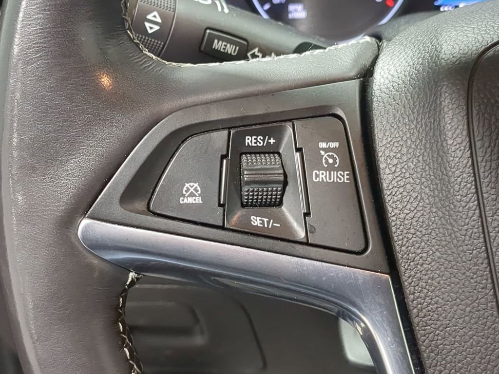 Used 2019 Buick Encore Essence image 28