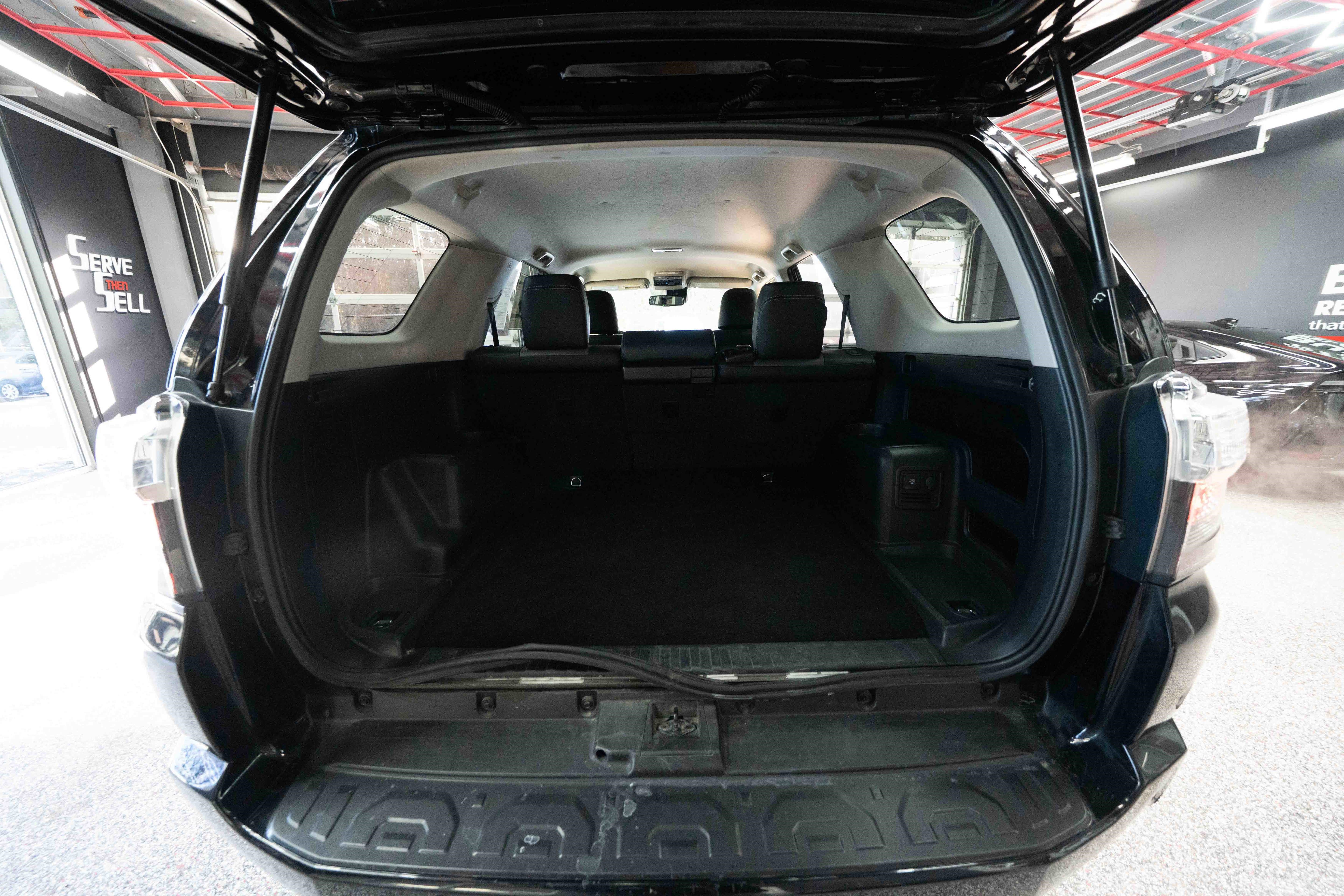 Used 2024 Toyota 4Runner SR5 Premium image 28