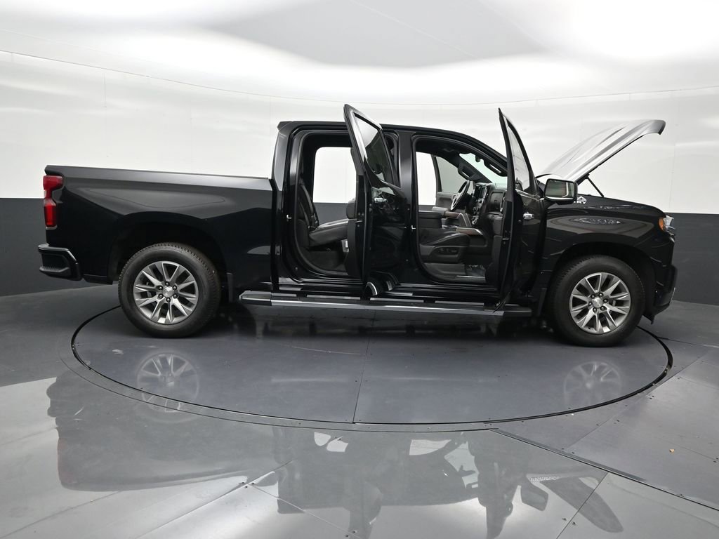 Used 2021 Chevrolet Silverado 1500 High Country image 32