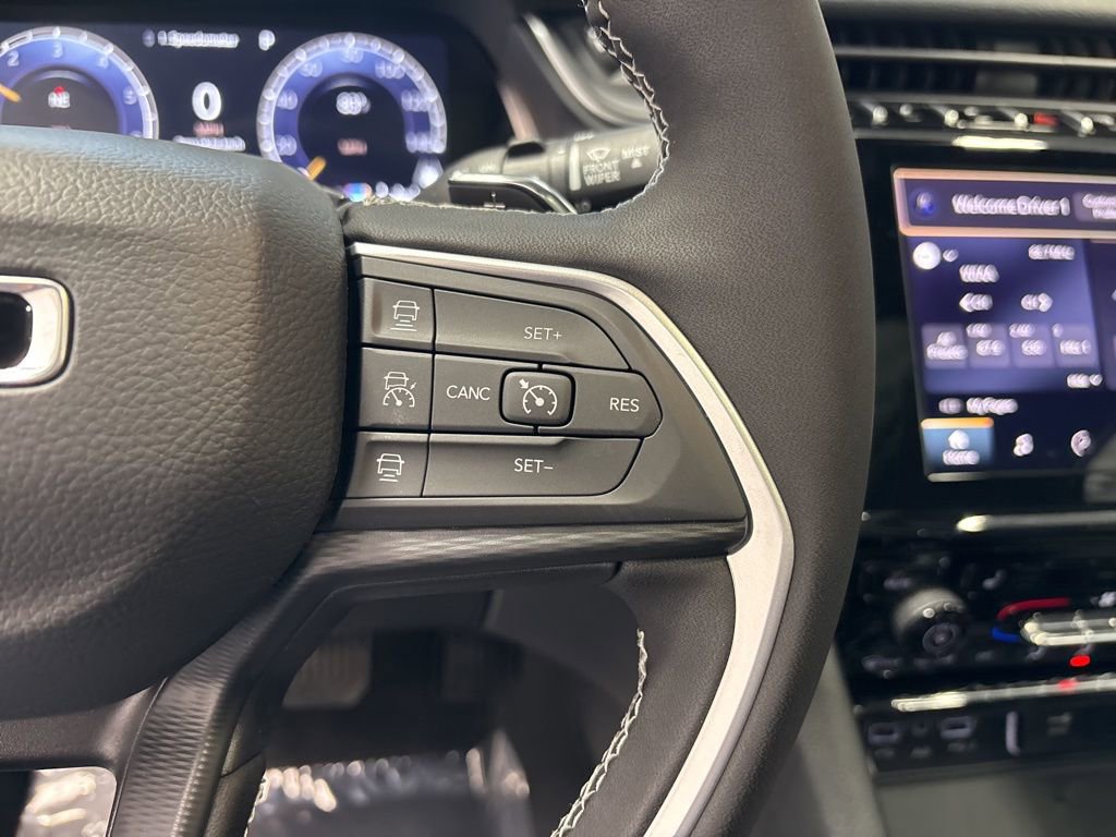 New 2025 Jeep Grand Cherokee L Altitude image 16