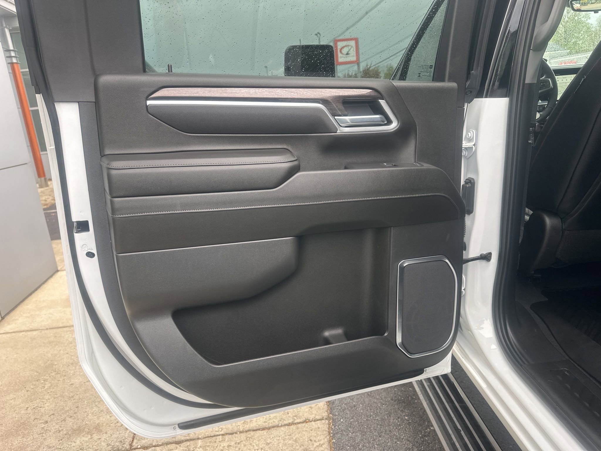 Used 2025 Chevrolet Silverado 2500 LTZ w/ Trail Boss Package image 31