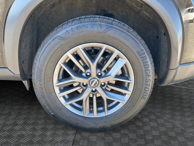 Used 2024 Nissan Rogue S image 31