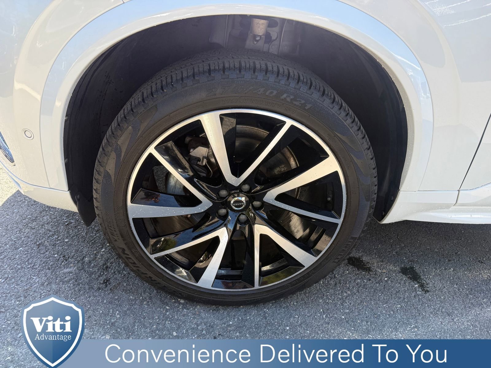 Used 2023 Volvo XC90 B5 Plus w/ Protection Package Premier AWD/4WD image 12