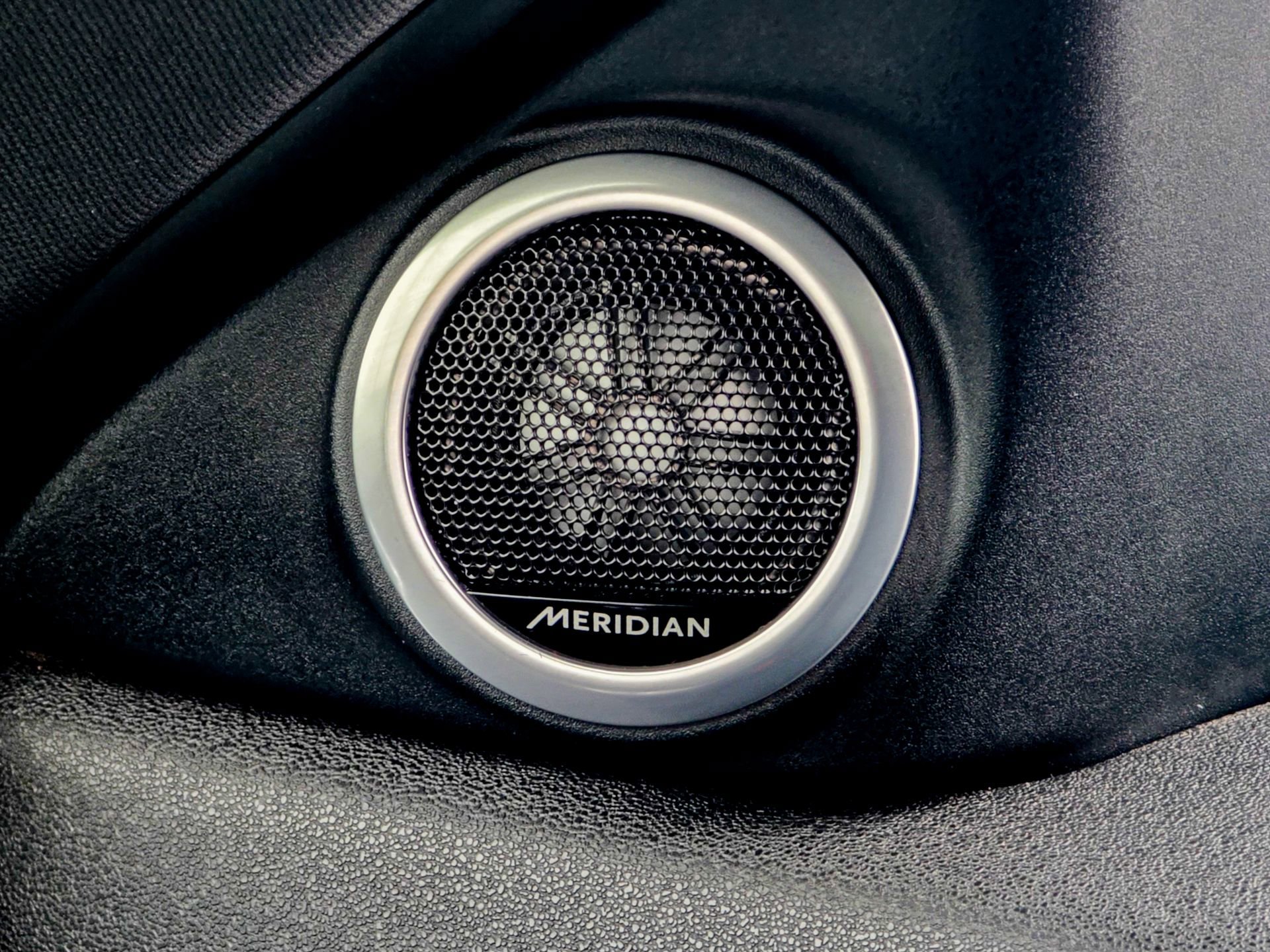 Used 2023 Land Rover Range Rover Evoque S image 44