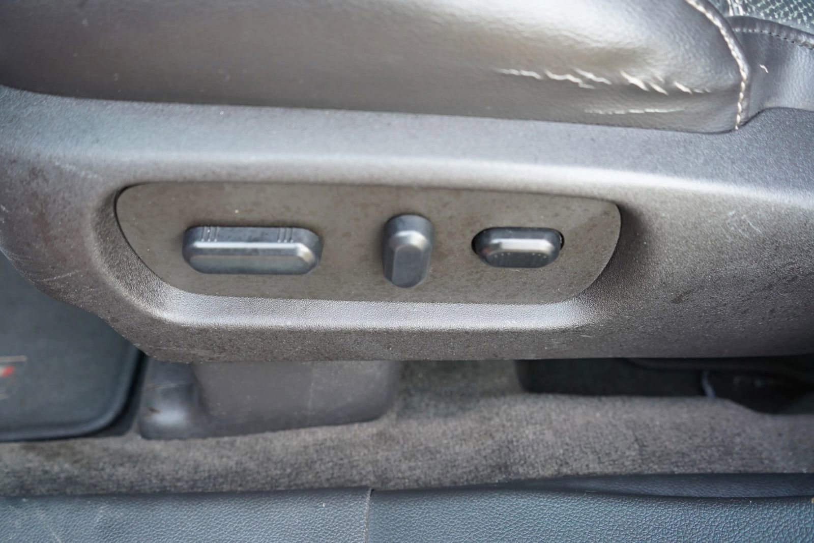 Used 2015 Ford Explorer Sport w/ Equipment Group 401A image 16