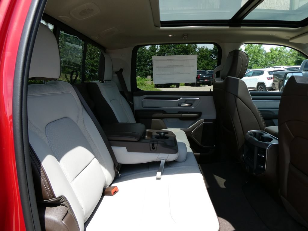 New 2026 RAM 1500 Laramie w/ Laramie Southwest Edition AWD/4WD image 14