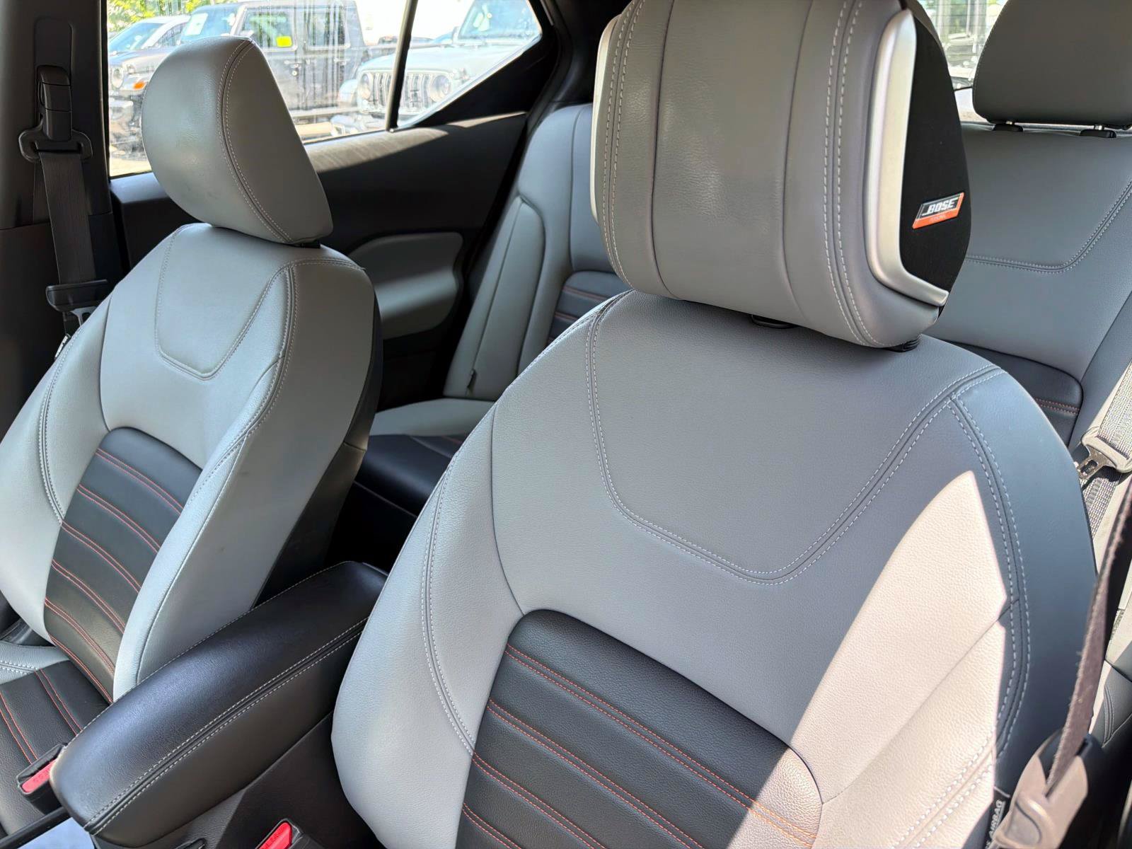Used 2023 Nissan Kicks SR w/ SR Premium Package FWD image 11