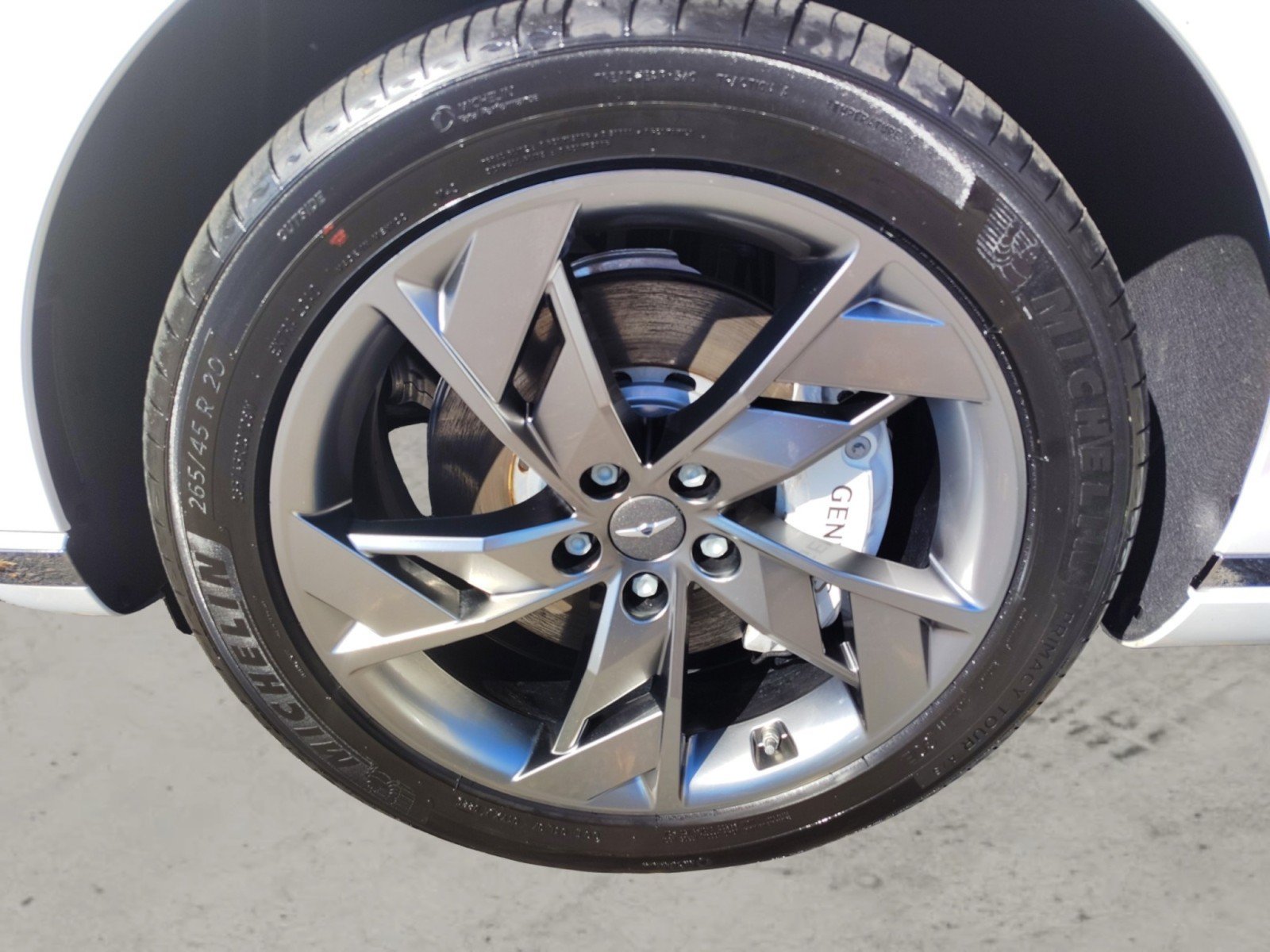 Used 2025 Genesis Electrified GV70 w/ Prestige Package AWD/4WD image 9