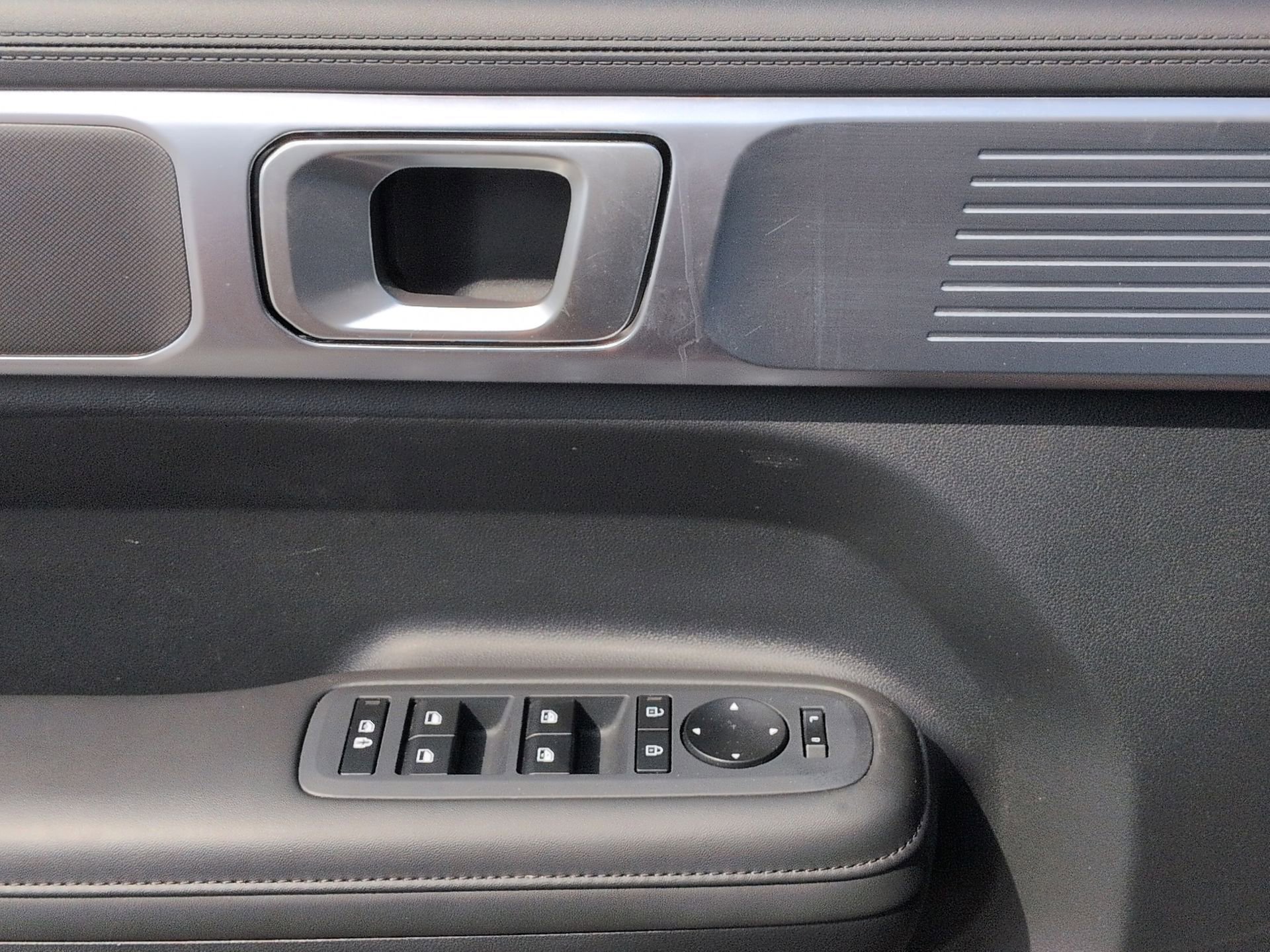 Used 2025 Hyundai Santa Fe XRT AWD/4WD image 23