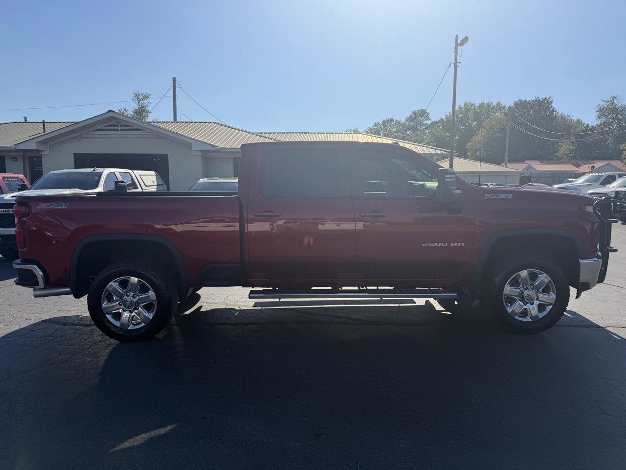 Used 2021 Chevrolet Silverado 2500 LT w/ Convenience Package AWD/4WD image 4
