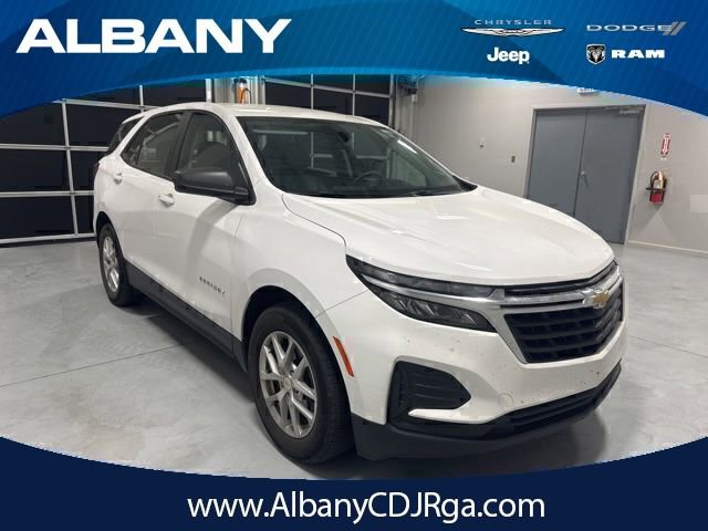 Used 2023 Chevrolet Equinox LS image 1