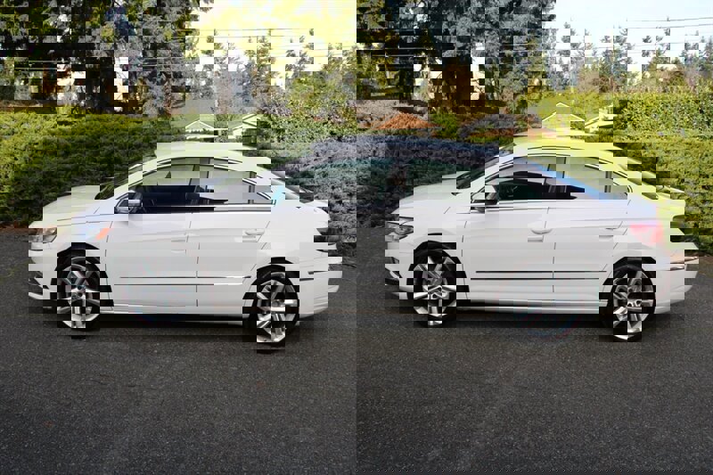 Used 2013 Volkswagen CC Sport Plus image 12