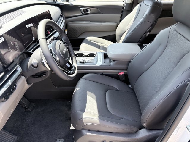 New 2026 Kia Carnival LXS FWD image 8