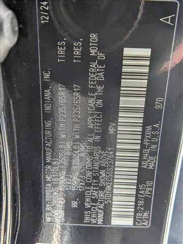 Used 2025 Toyota Sienna XLE FWD image 25