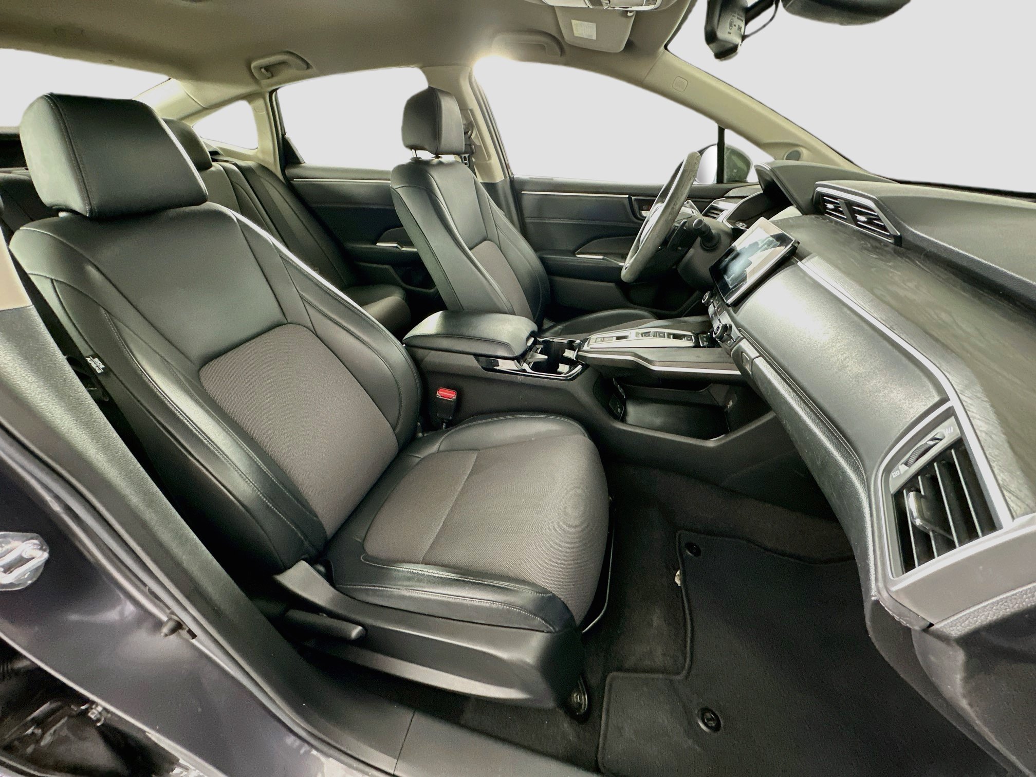 Used 2018 Honda Clarity Plug-In Hybrid image 29