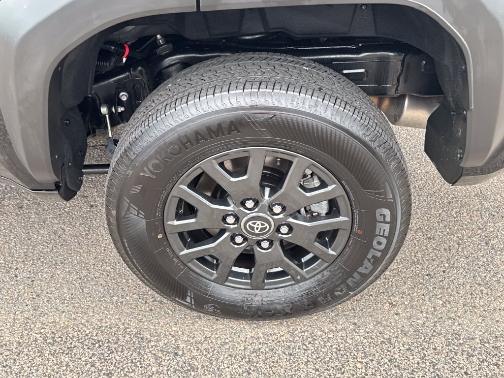 Used 2026 Toyota 4Runner SR5 AWD/4WD image 41