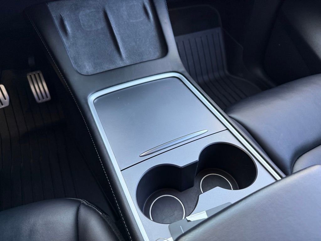 Used 2022 Tesla Model Y Performance image 22