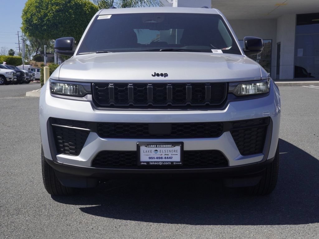 New 2026 Jeep Grand Cherokee Altitude AWD/4WD image 8