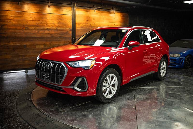 Used 2022 Audi Q3 2.0T Premium AWD/4WD image 2