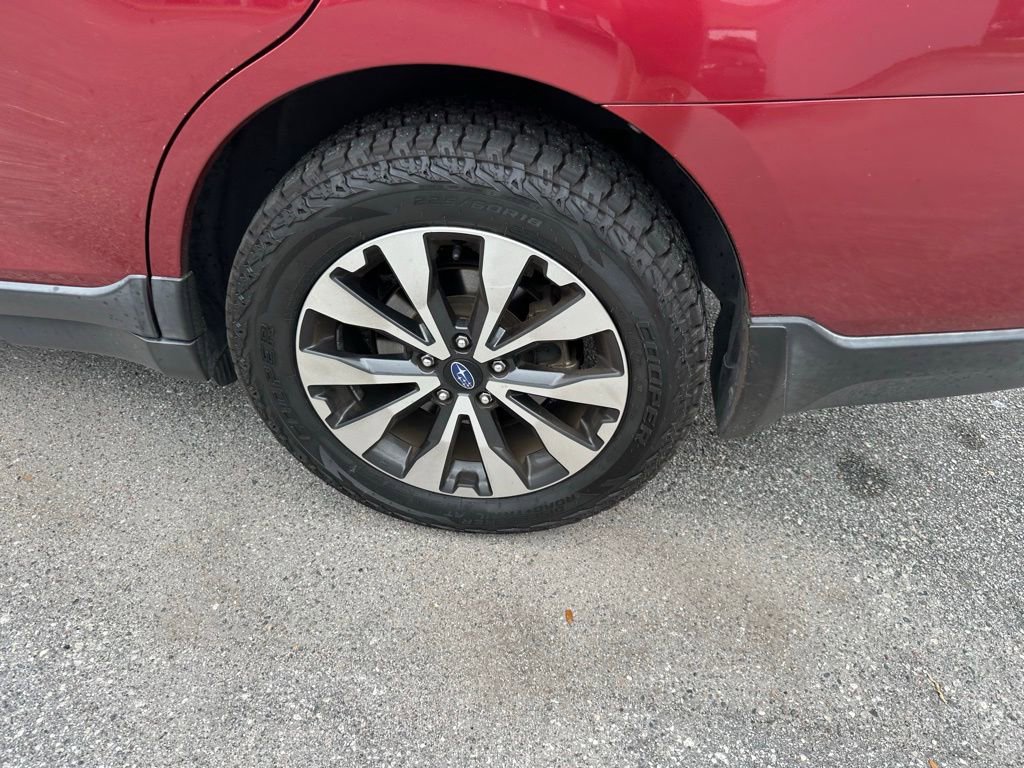 Used 2017 Subaru Outback 2.5i Limited w/ Popular Package #5 image 10