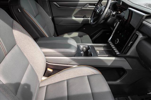 Used 2024 GMC Acadia AT4 AWD/4WD image 29