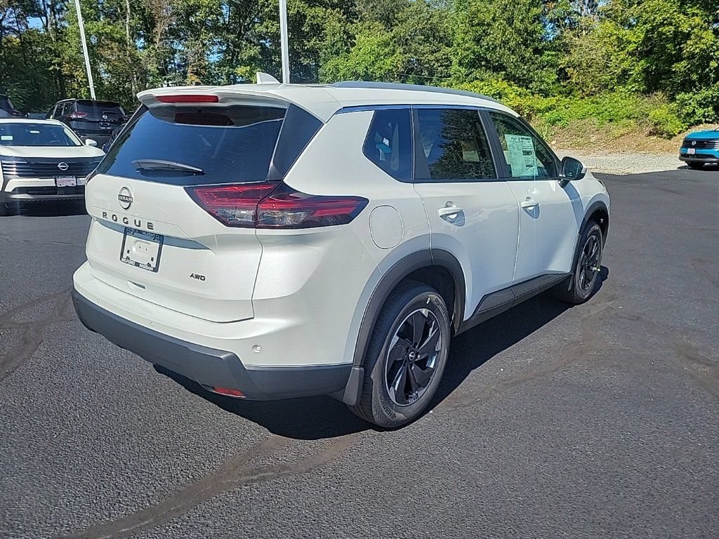 New 2026 Nissan Rogue SV w/ SV Premium Package AWD/4WD image 5