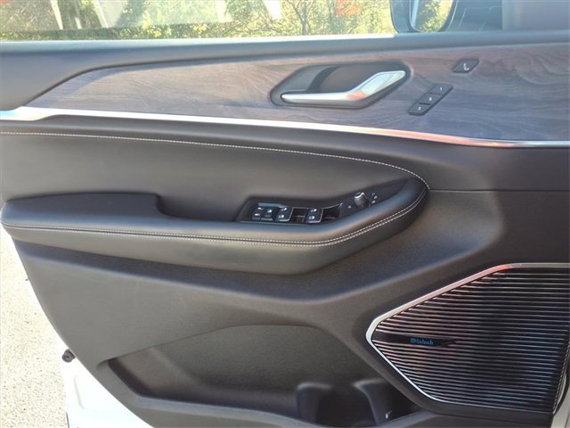 Certified 2022 Jeep Grand Cherokee L Overland w/ Luxury Tech Group IV image 20