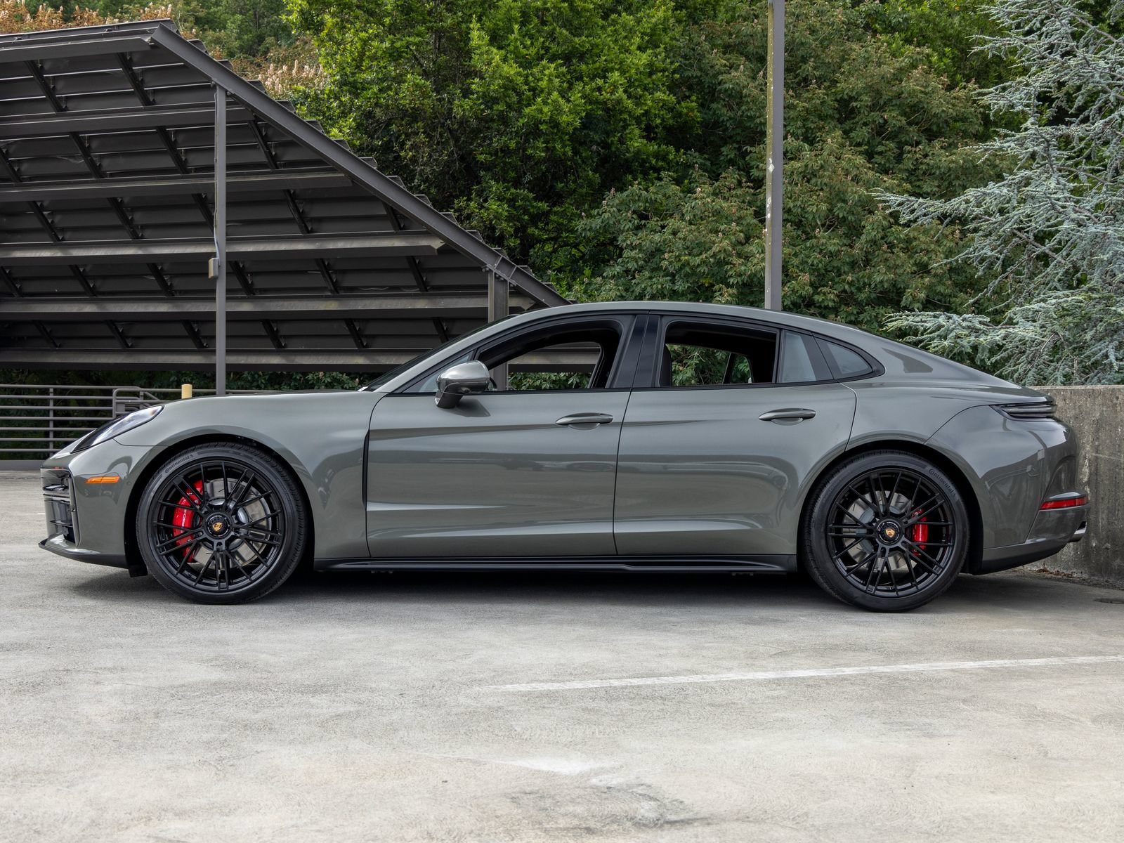 New 2026 Porsche Panamera GTS AWD/4WD image 2