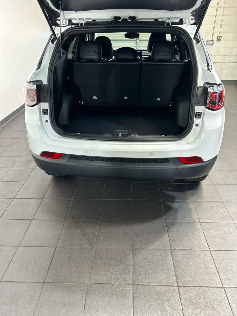 New 2026 Jeep Compass Limited AWD/4WD image 10