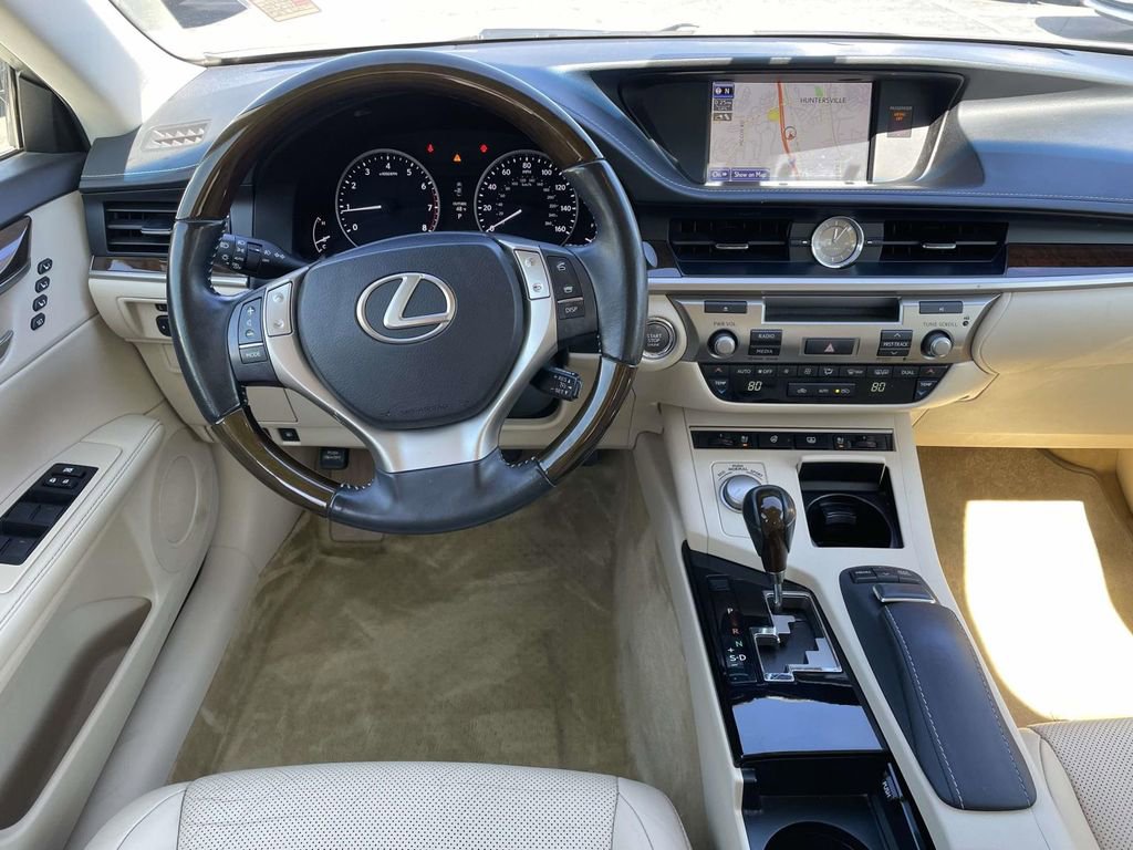 Used 2014 Lexus ES 350 350 w/ Luxury Package image 23