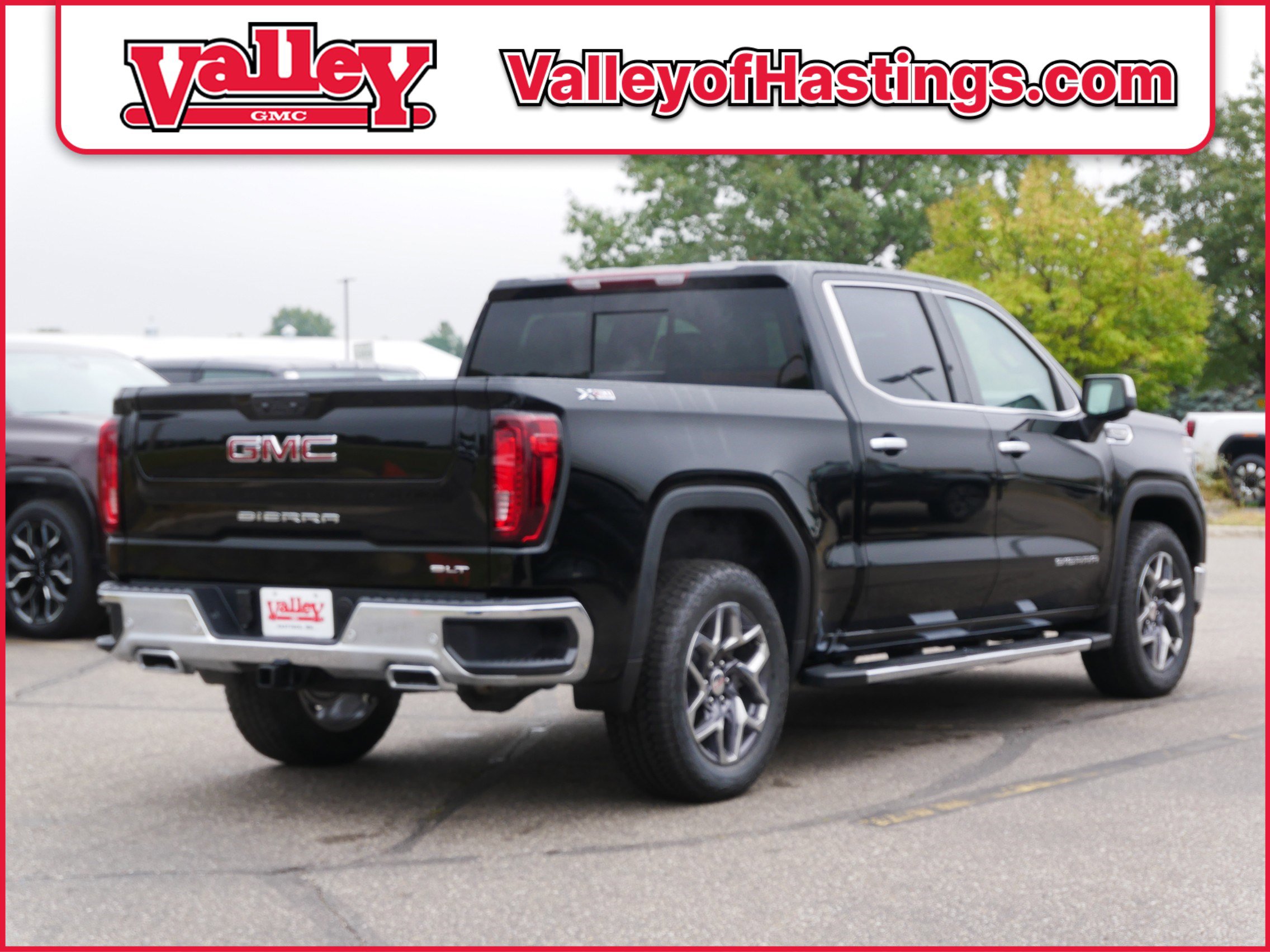 New 2026 GMC Sierra 1500 SLT w/ SLT Premium Plus Package image 4