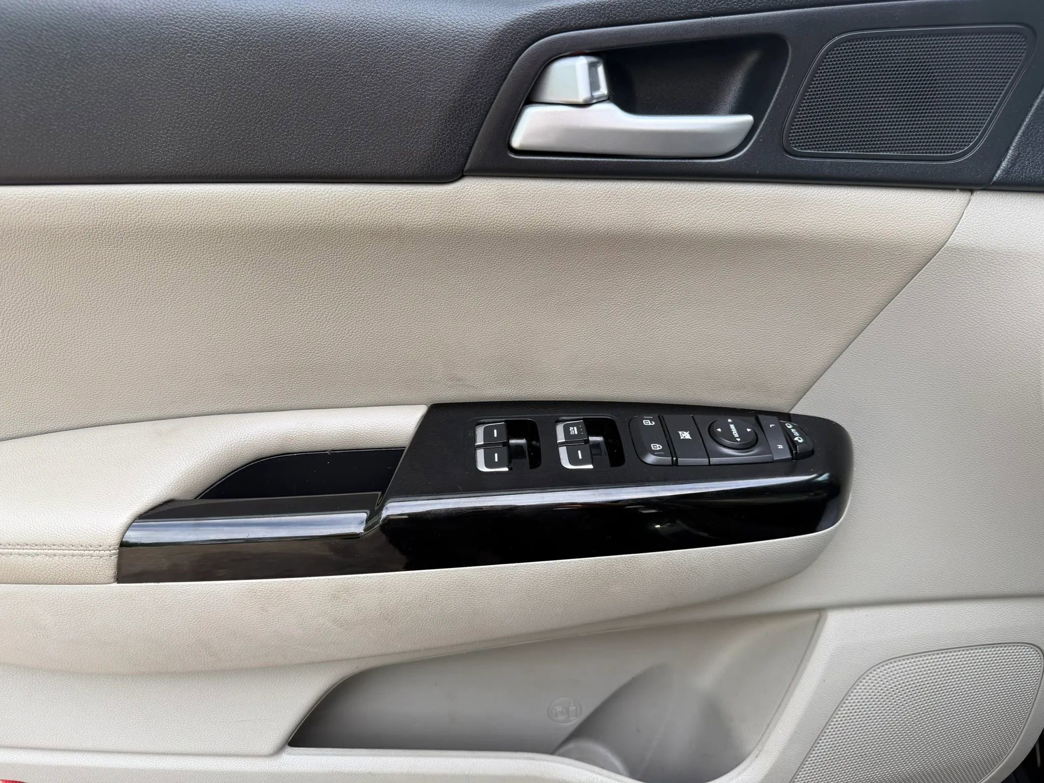 Used 2022 Kia Sportage EX image 20