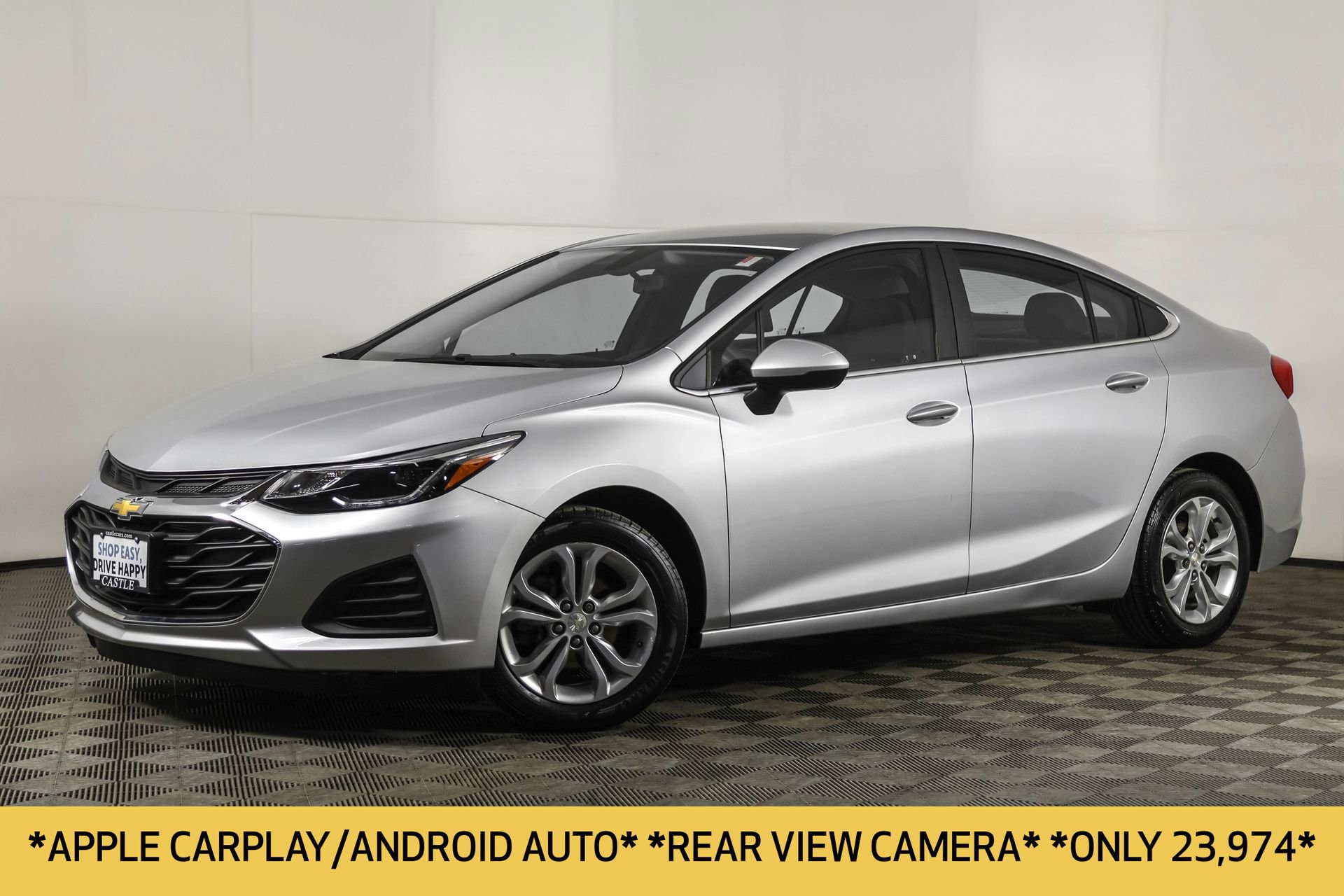 Used 2019 Chevrolet Cruze LT image 2