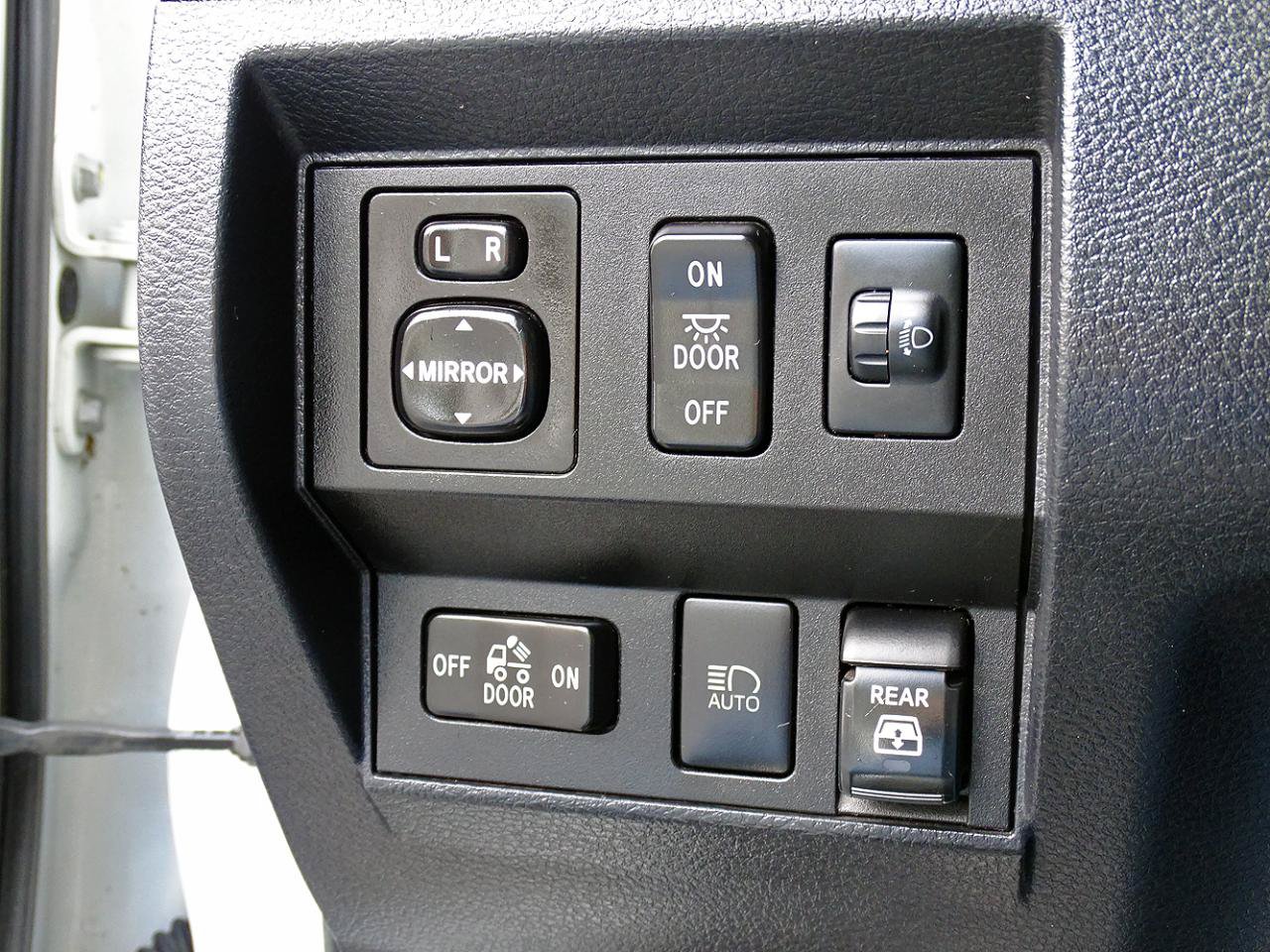 Used 2020 Toyota Tundra Limited w/ Limited Premium Package AWD/4WD image 26