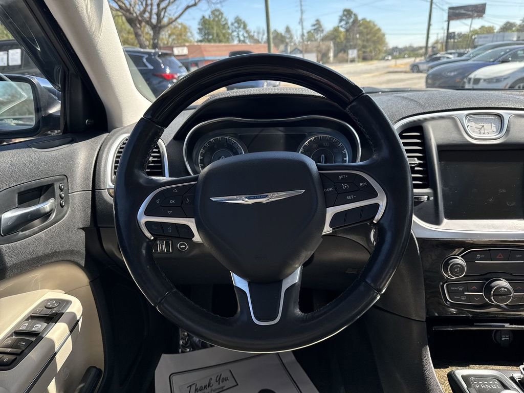 Used 2015 Chrysler 300 C image 14