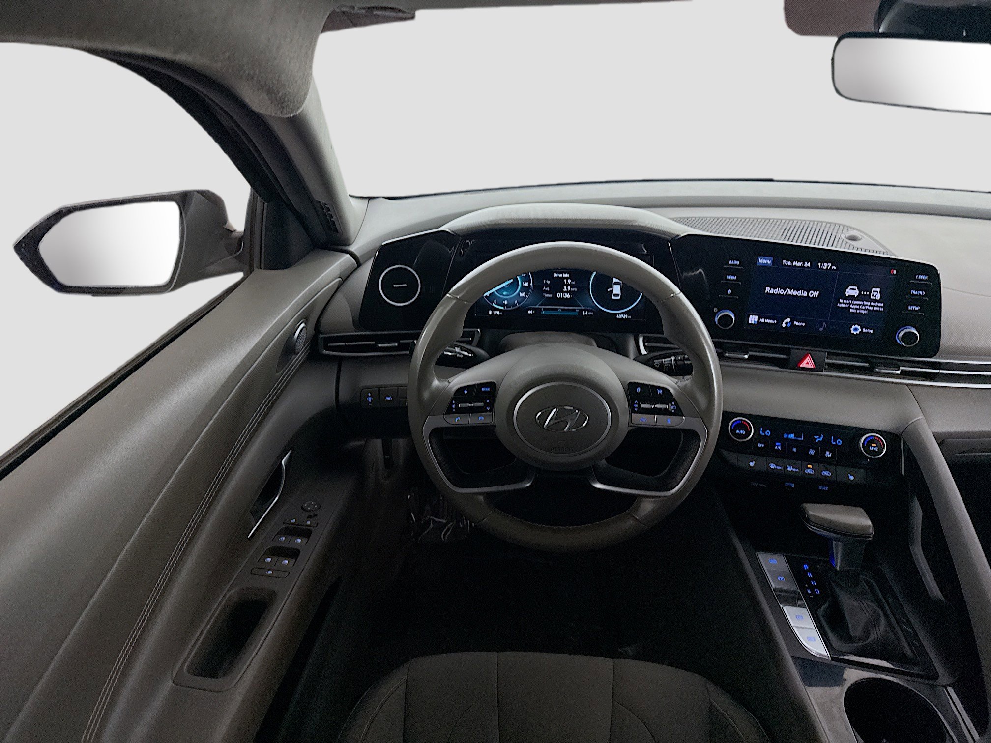 Used 2022 Hyundai Elantra SEL w/ Convenience + Premium Package image 17